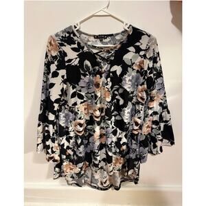 Try ! This Womens Dark Floral Grunge Bell Sleeve Top w Criss Cross Size XL, Boho